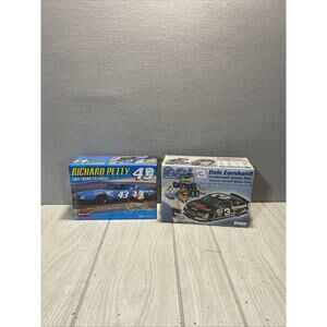 NASCAR Polar Lights Richard Petty 43 Model Ford Torino Talladega SEALED & Dale